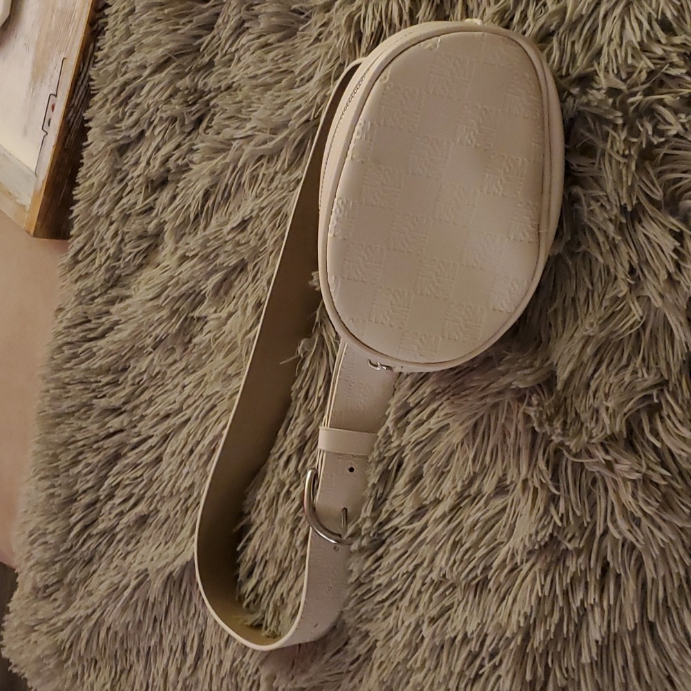 Steve Madden belt bag
